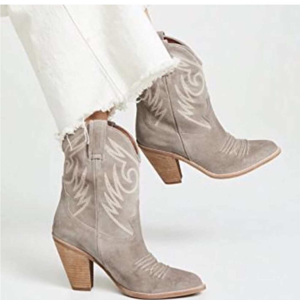 EUC Jeffery Campbell Audie Suede Western boots sz 6